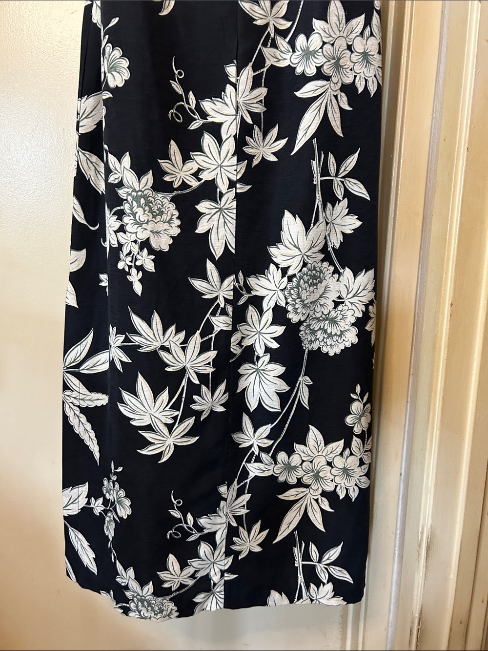 Tommy Bahama Black and White Floral Sleeveless Maxi Dress with Tie Waist size 10 - Picture 8 of 12